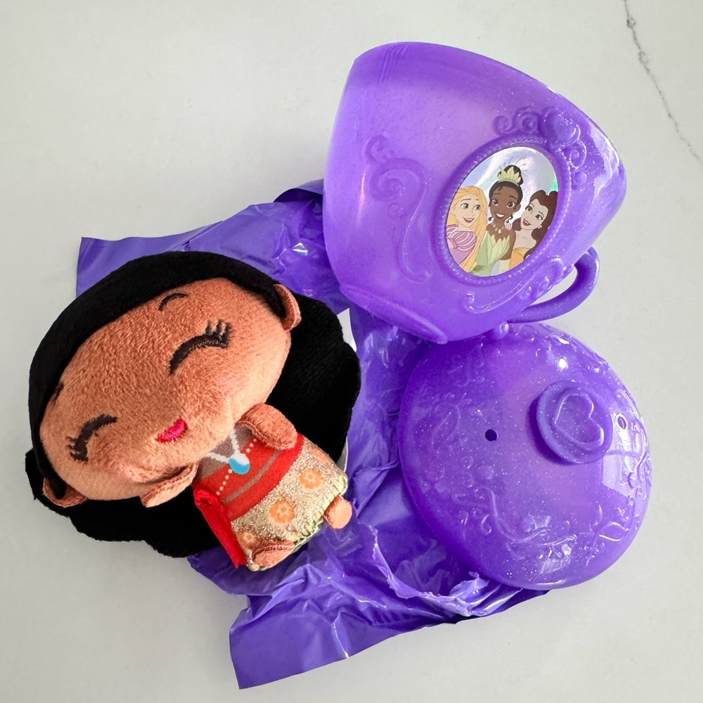 Brand New ✨ Disney Moana 🌸 Tea Cup plushy 🧸